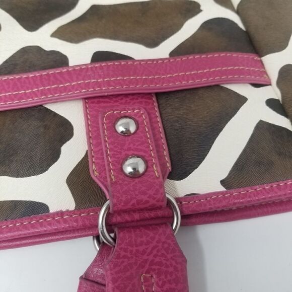 Safari Print Tote Bag Accented in Beautiful Bright Pink. - Picture 11 of 16